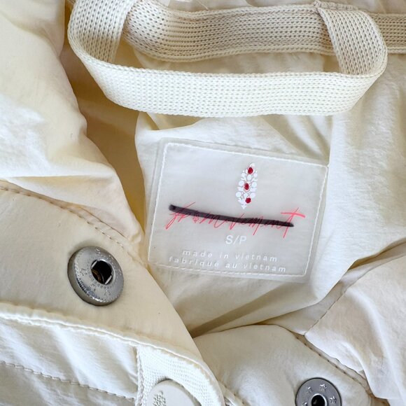 NWT Free People Movement Pippa Packable Pullover Puffer Jacket Banana Cream - Picture 5 of 8